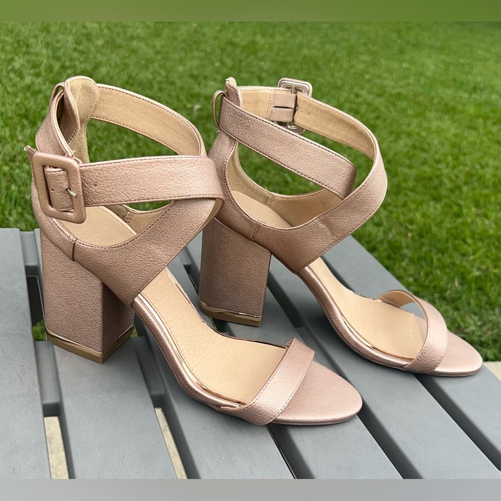 Women’s Blush Block Heel Sandals with Ankle Strap! Size 11.